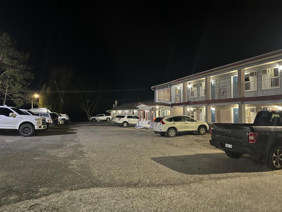 Old Mill Motel Blind River Exterior foto