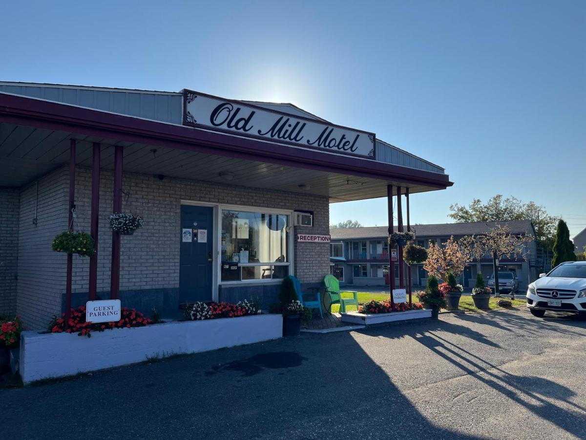 Old Mill Motel Blind River Exterior foto